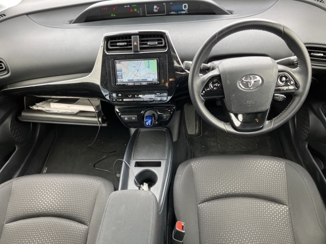 TOYOTA PRIUS 2022 White