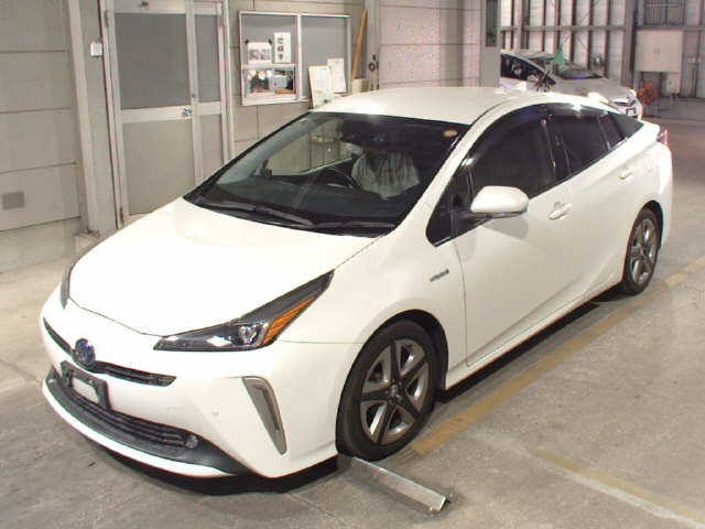 TOYOTA PRIUS 2019 White