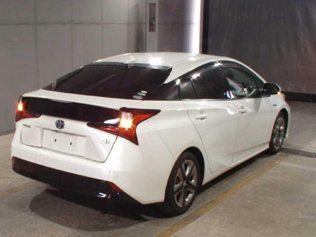 TOYOTA PRIUS 2019 White