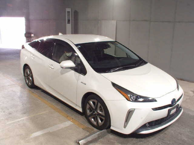 TOYOTA PRIUS 2019 White